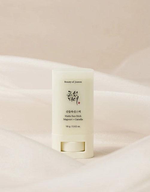 [BeautyOfJoseon] Matte Sun Stick : Mugwort + Camelia 18g - Seoul Glow Box